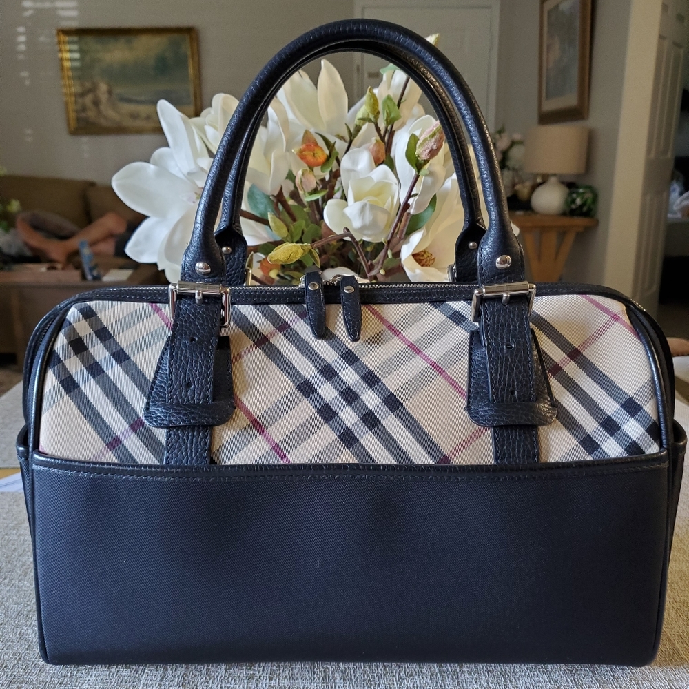 Burberry Nova Check  Satchel Boston Black in Silve